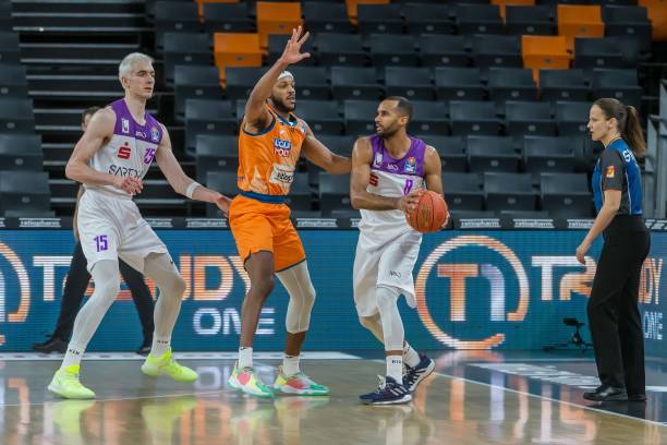 张刺激的决 张刺激的决