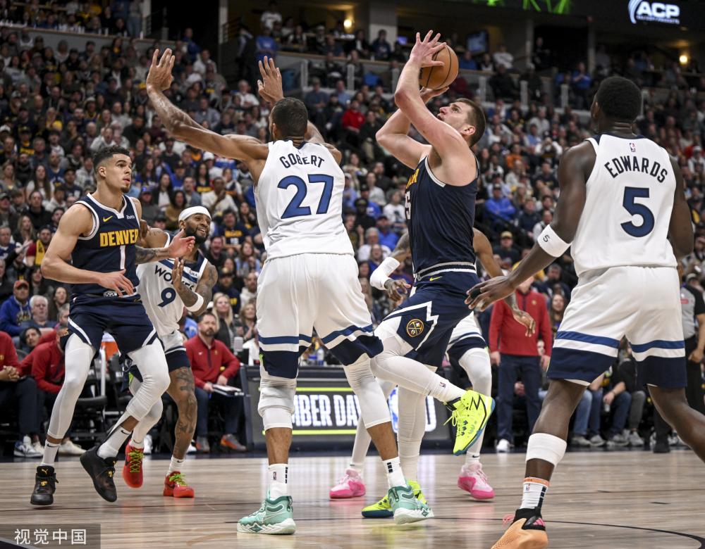 也是对球迷 也是对球迷