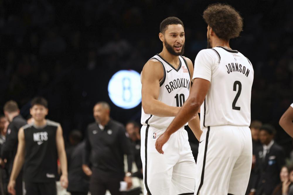 是由香港足 是由香港足